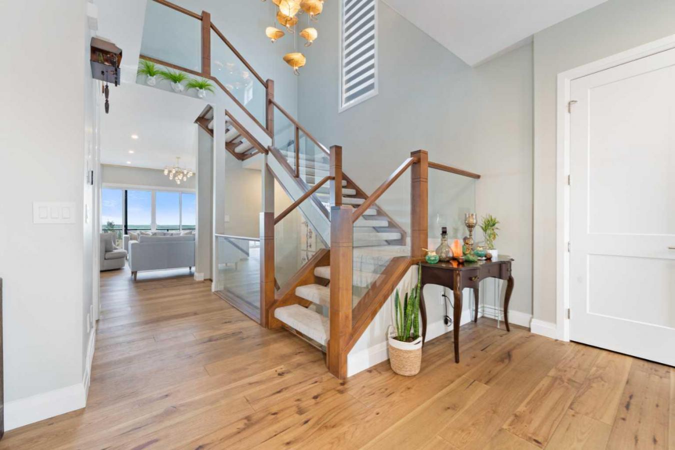 Calgary, Calgary, T3A 2Z5, Canada, 6 Bedrooms Bedrooms, ,5 BathroomsBathrooms,Residential,For Sale,1905279