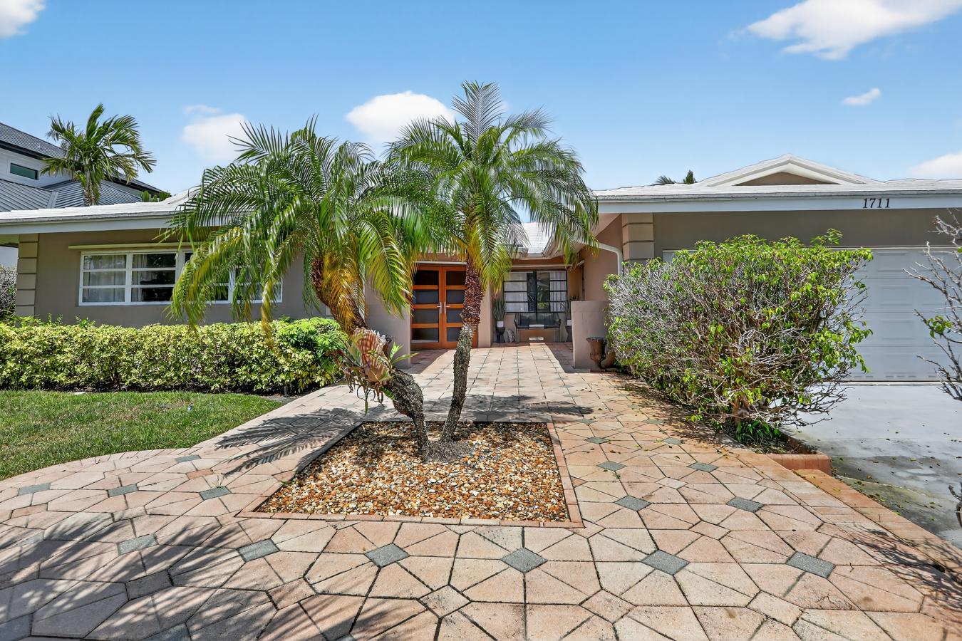 Lauderdale By The Sea, Florida, 33062, United States, 4 Bedrooms Bedrooms, ,1 BathroomBathrooms,Residential,For Sale,1904958