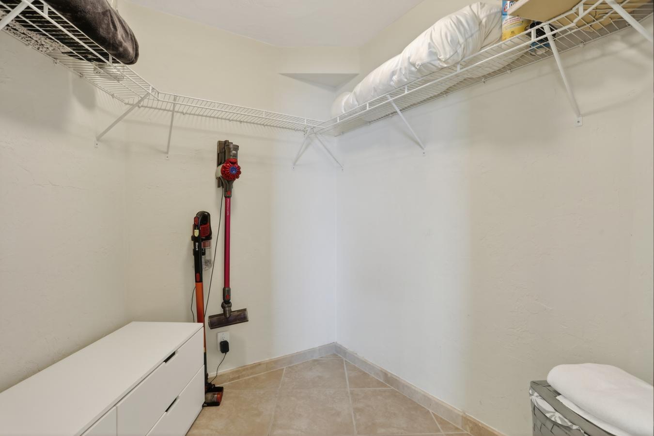 Lauderdale By The Sea, Florida, 33062, United States, 4 Bedrooms Bedrooms, ,1 BathroomBathrooms,Residential,For Sale,1904958
