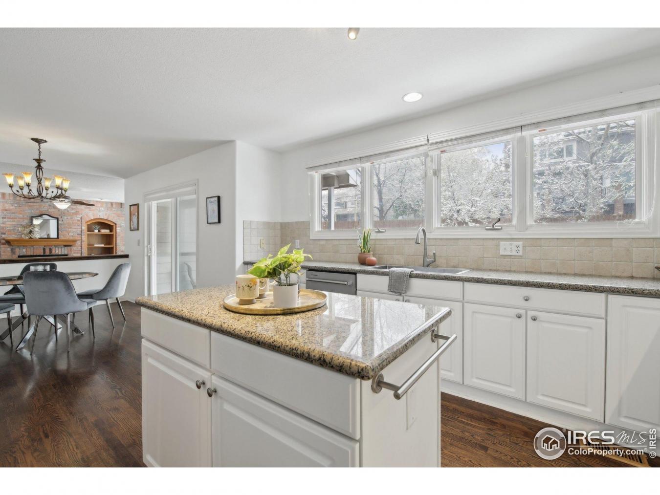 Superior, Boulder, 80027, United States, 5 Bedrooms Bedrooms, ,4 BathroomsBathrooms,Residential,For Sale,1905273