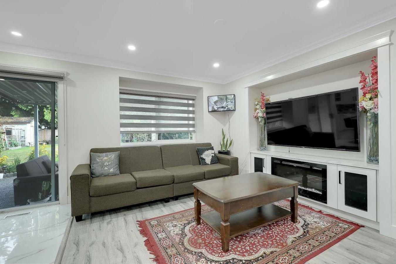 Surrey, British Columbia, V4N 2T3, Canada, 7 Bedrooms Bedrooms, ,6 BathroomsBathrooms,Residential,For Sale,1905269