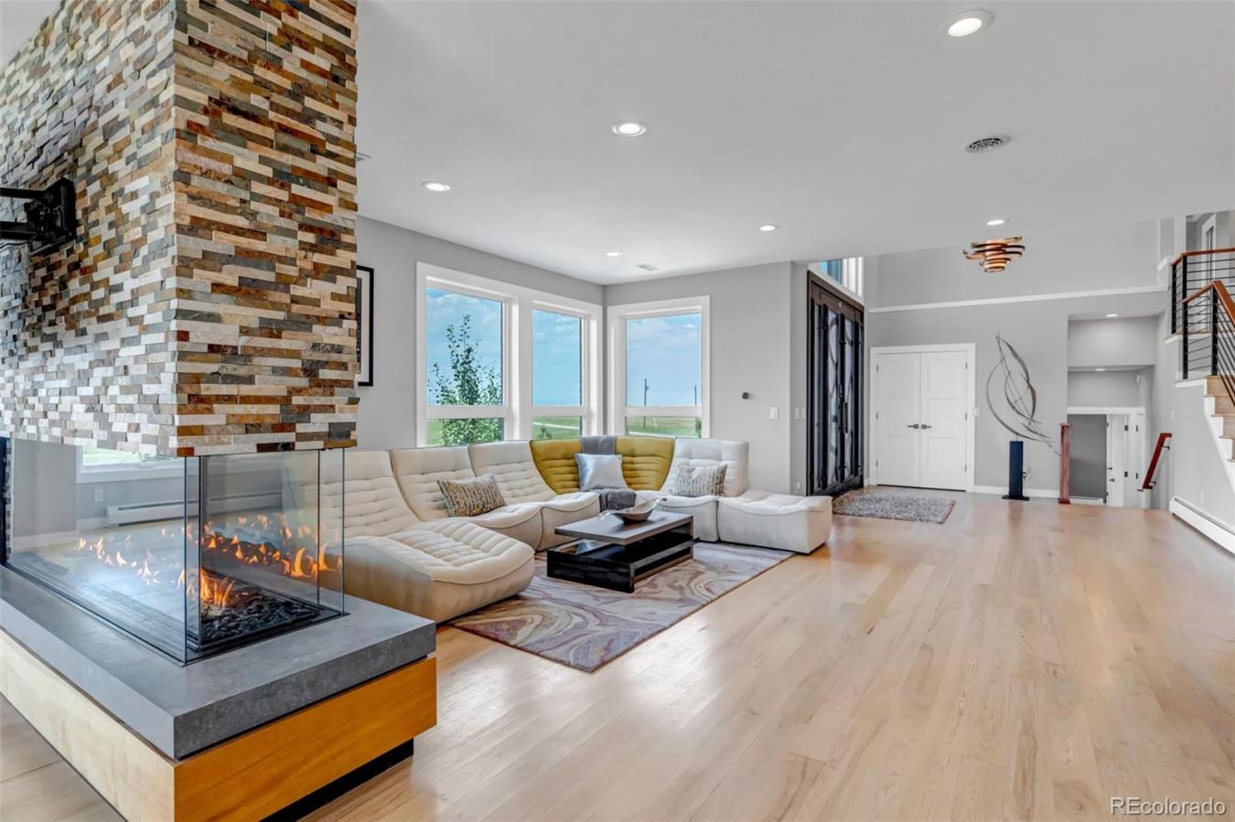 Franktown, Colorado, 80116, United States, 5 Bedrooms Bedrooms, ,5 BathroomsBathrooms,Residential,For Sale,1905267
