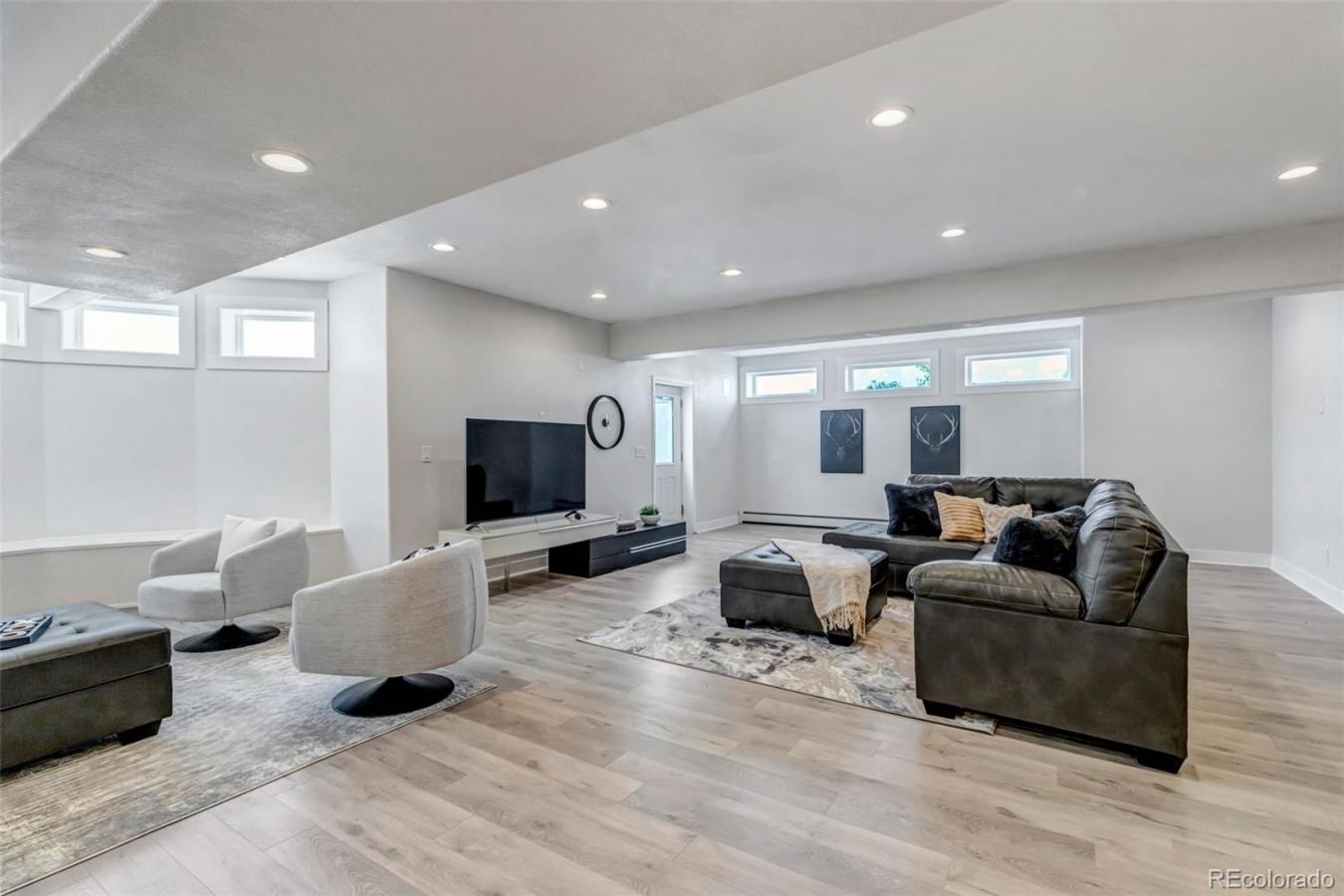 Franktown, Colorado, 80116, United States, 5 Bedrooms Bedrooms, ,5 BathroomsBathrooms,Residential,For Sale,1905267