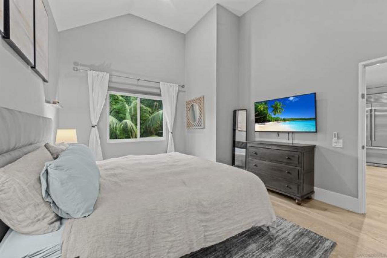 Carlsbad, San Diego, 92008, United States, 4 Bedrooms Bedrooms, ,2 BathroomsBathrooms,Residential,For Sale,1905266