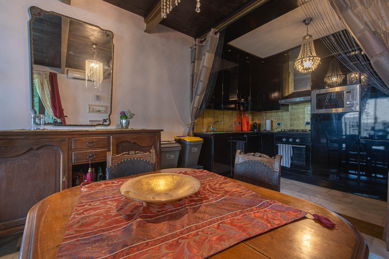 Nemi, RM, 00040, Italy, 3 Bedrooms Bedrooms, ,2 BathroomsBathrooms,Residential,For Sale,1905264
