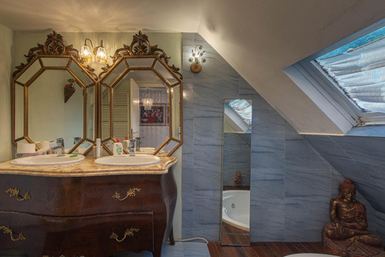 Nemi, RM, 00040, Italy, 3 Bedrooms Bedrooms, ,2 BathroomsBathrooms,Residential,For Sale,1905264