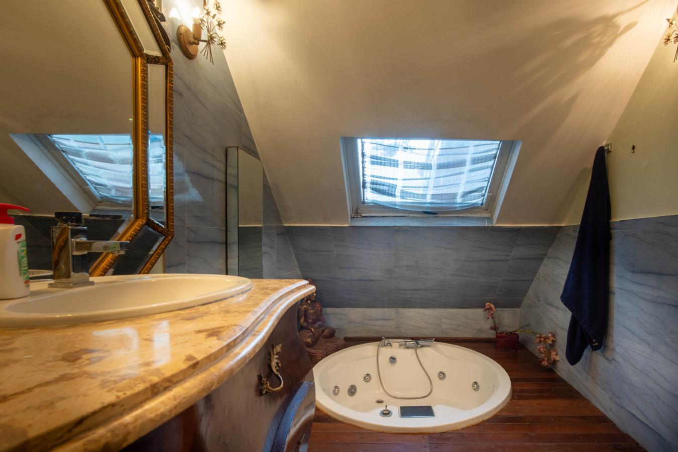 Nemi, RM, 00040, Italy, 3 Bedrooms Bedrooms, ,2 BathroomsBathrooms,Residential,For Sale,1905264