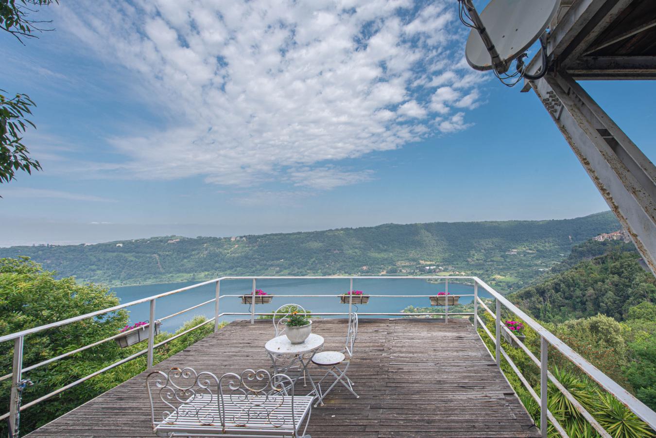Nemi, RM, 00040, Italy, 3 Bedrooms Bedrooms, ,2 BathroomsBathrooms,Residential,For Sale,1905264