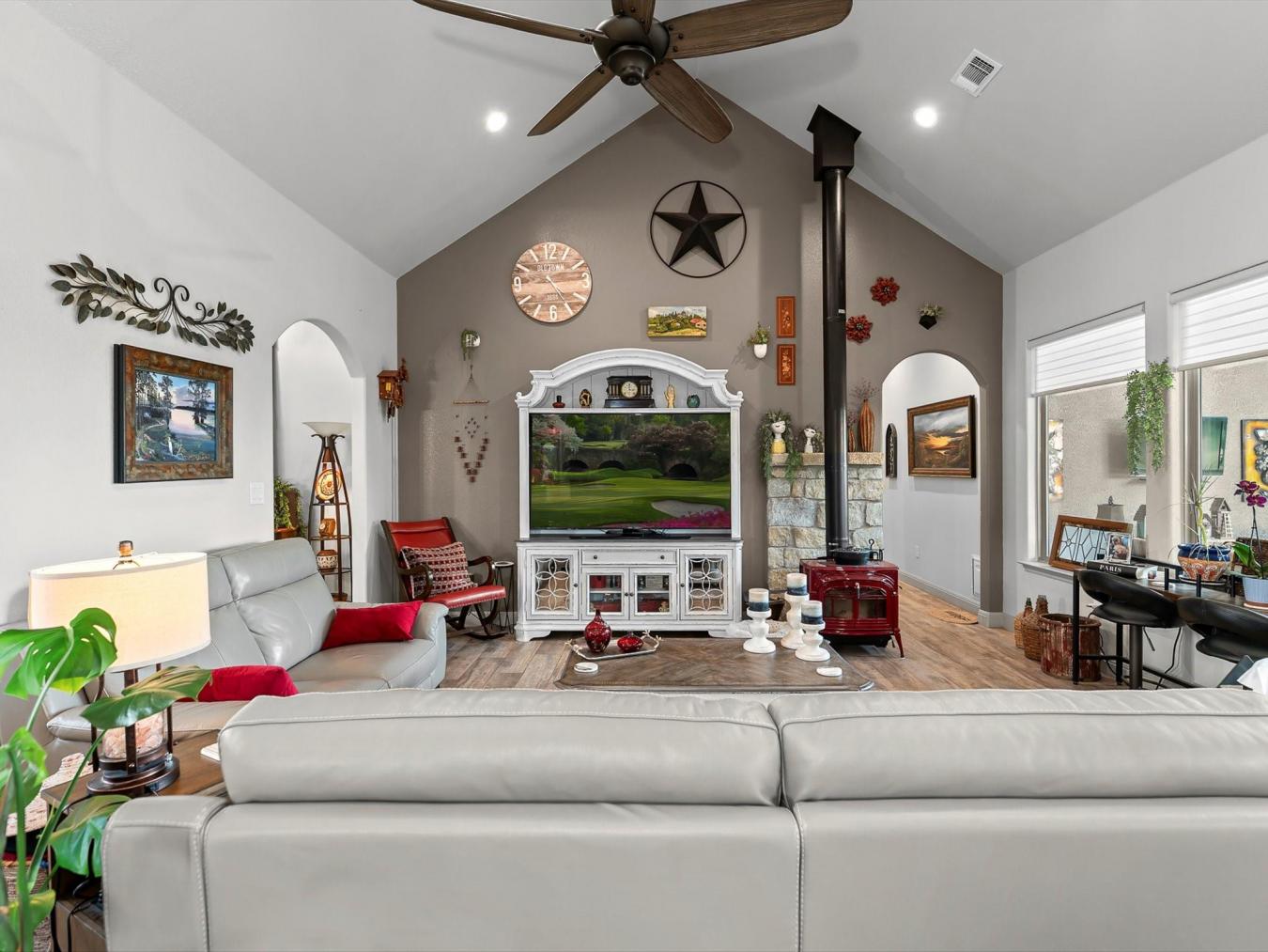 Florence, Williamson, 76527, United States, 3 Bedrooms Bedrooms, ,3 BathroomsBathrooms,Residential,For Sale,1905261