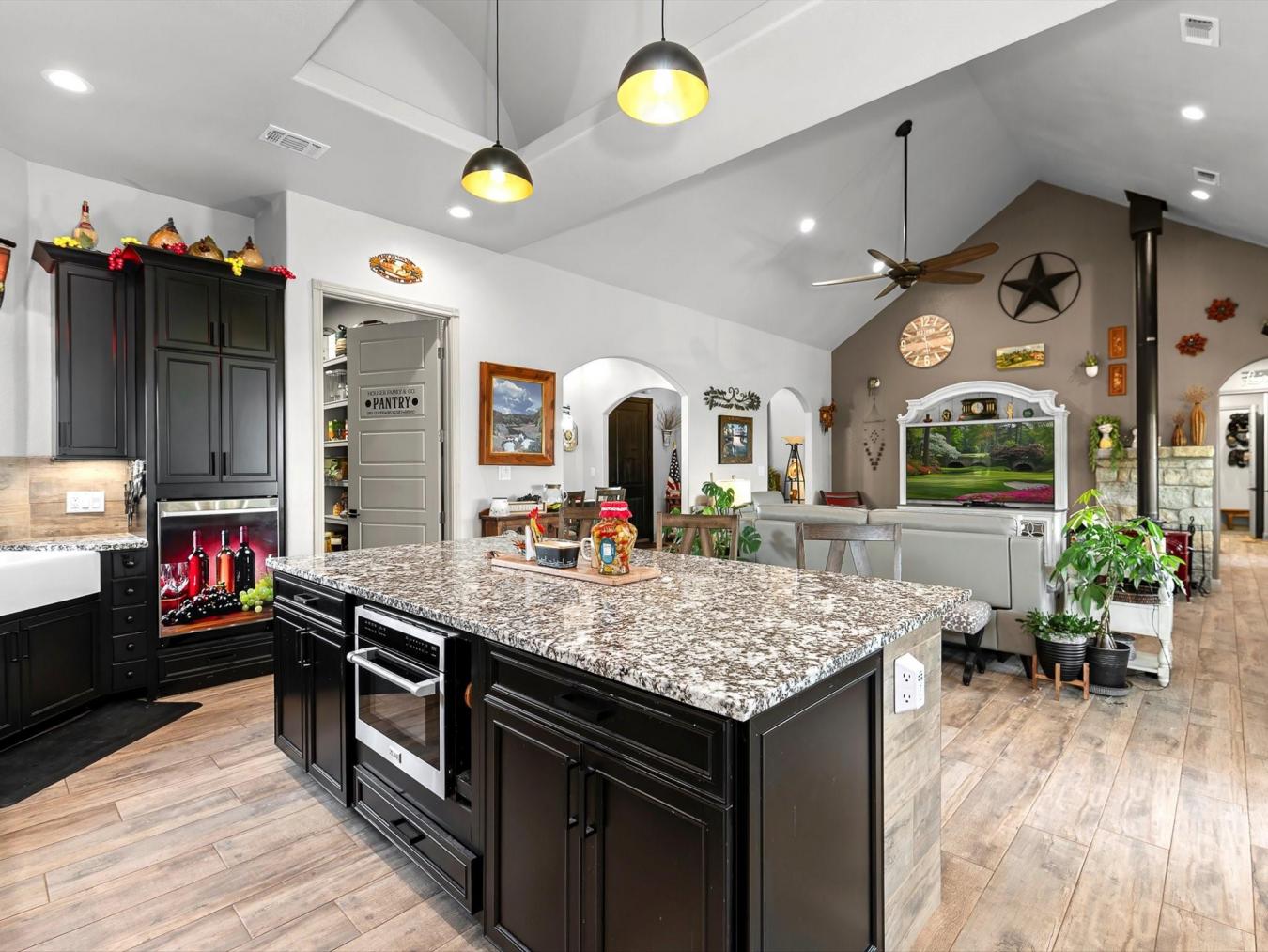 Florence, Williamson, 76527, United States, 3 Bedrooms Bedrooms, ,3 BathroomsBathrooms,Residential,For Sale,1905261
