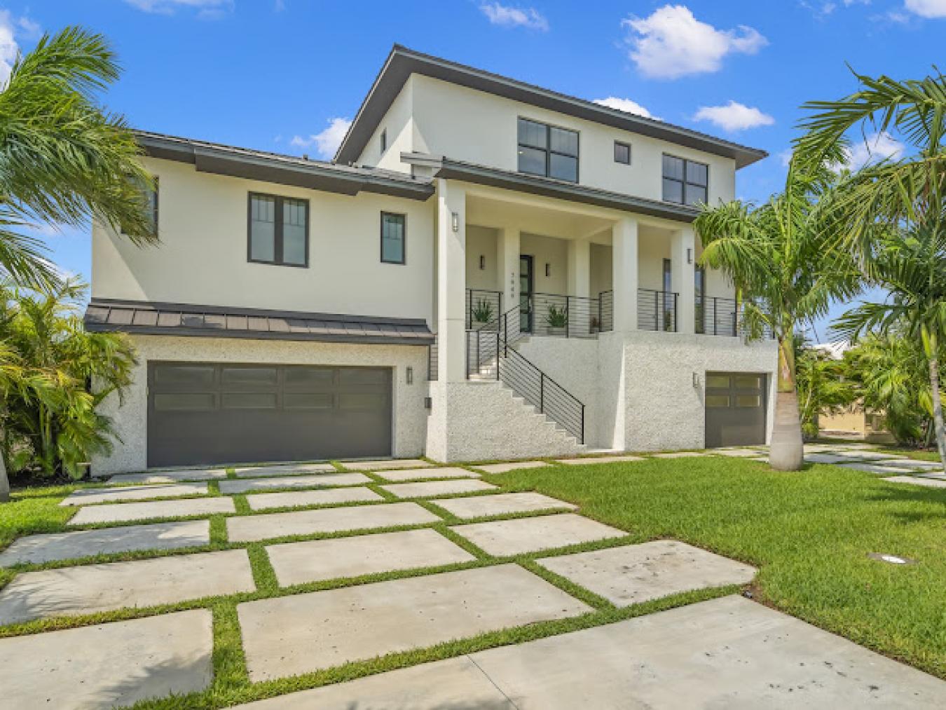 St. Petersburg, Florida, 33707, United States, 5 Bedrooms Bedrooms, ,3 BathroomsBathrooms,Residential,For Sale,1905260