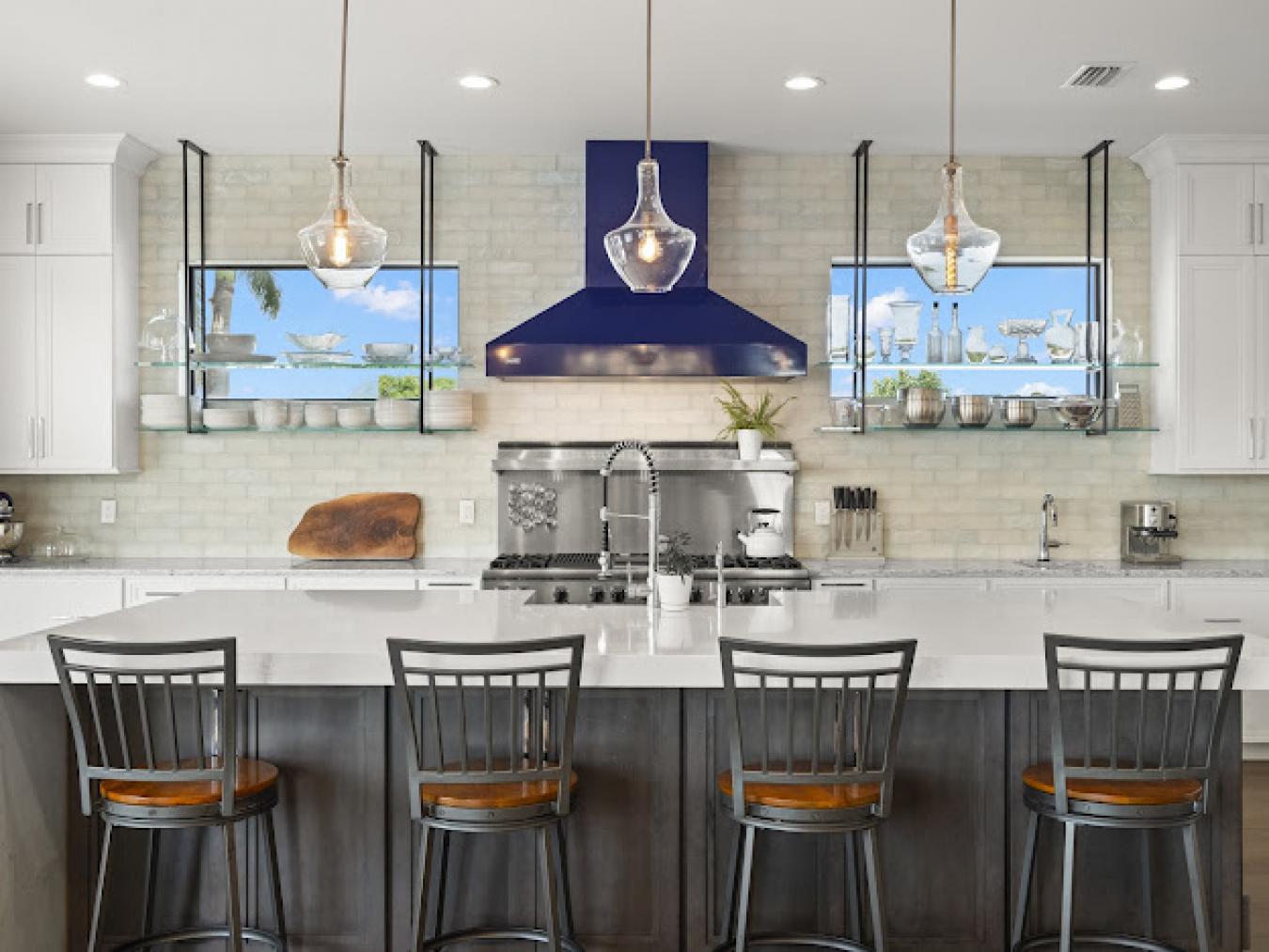St. Petersburg, Florida, 33707, United States, 5 Bedrooms Bedrooms, ,3 BathroomsBathrooms,Residential,For Sale,1905260