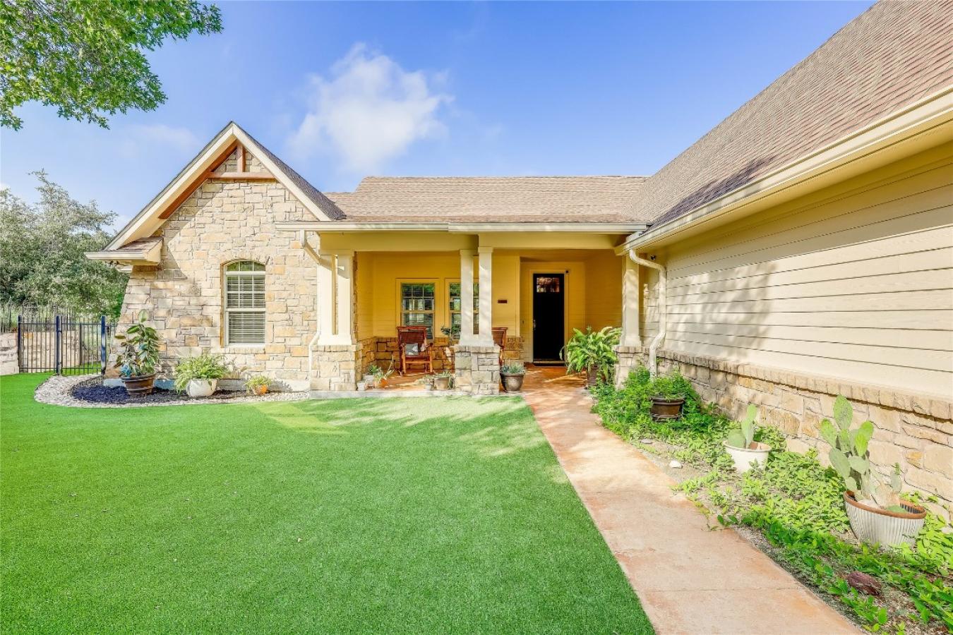 Lago Vista, Travis, 78645, United States, 3 Bedrooms Bedrooms, ,2 BathroomsBathrooms,Residential,For Sale,1905259
