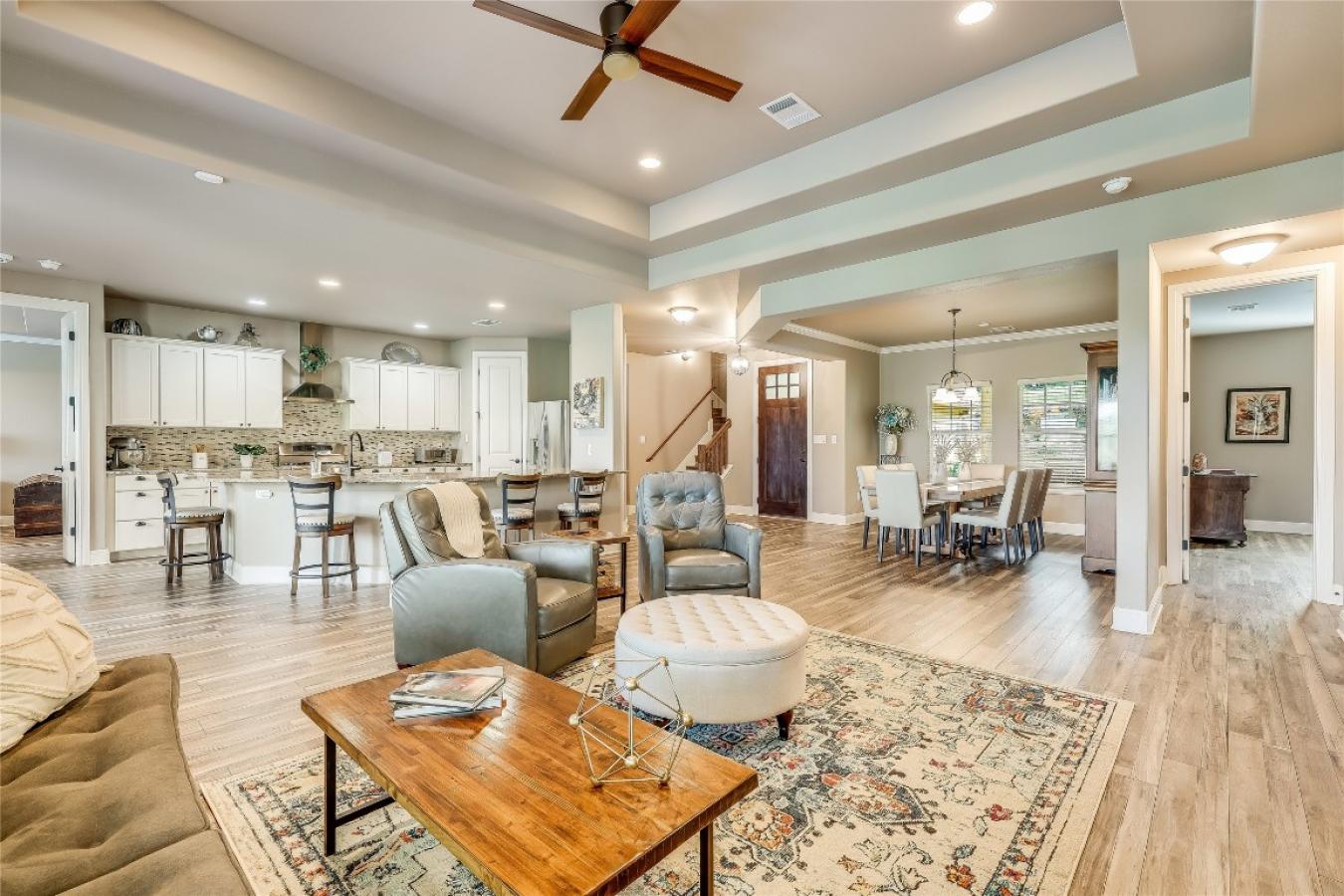Lago Vista, Travis, 78645, United States, 3 Bedrooms Bedrooms, ,2 BathroomsBathrooms,Residential,For Sale,1905259