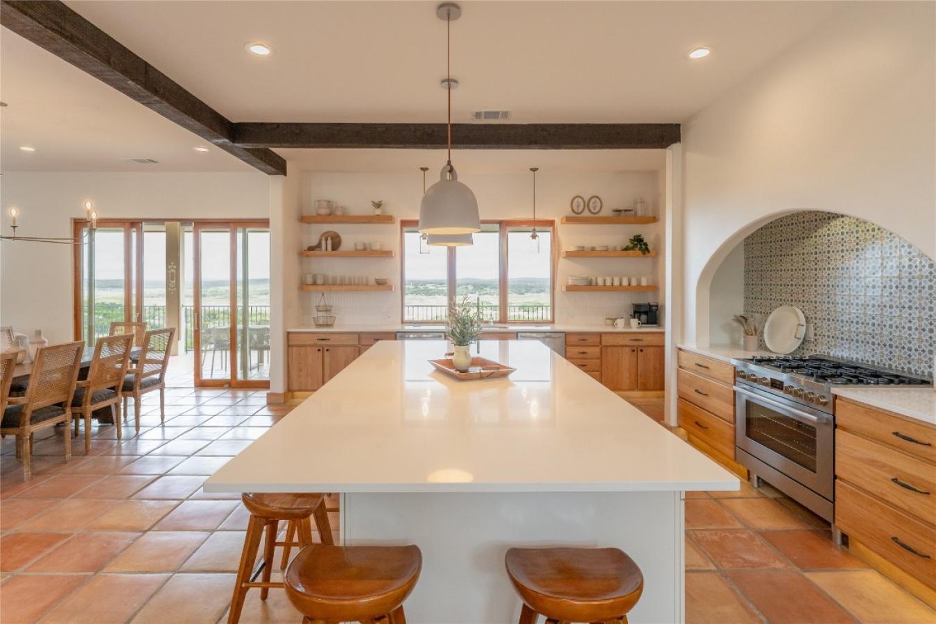 Lago Vista, Travis, 78645, United States, 4 Bedrooms Bedrooms, ,4 BathroomsBathrooms,Residential,For Sale,1905257