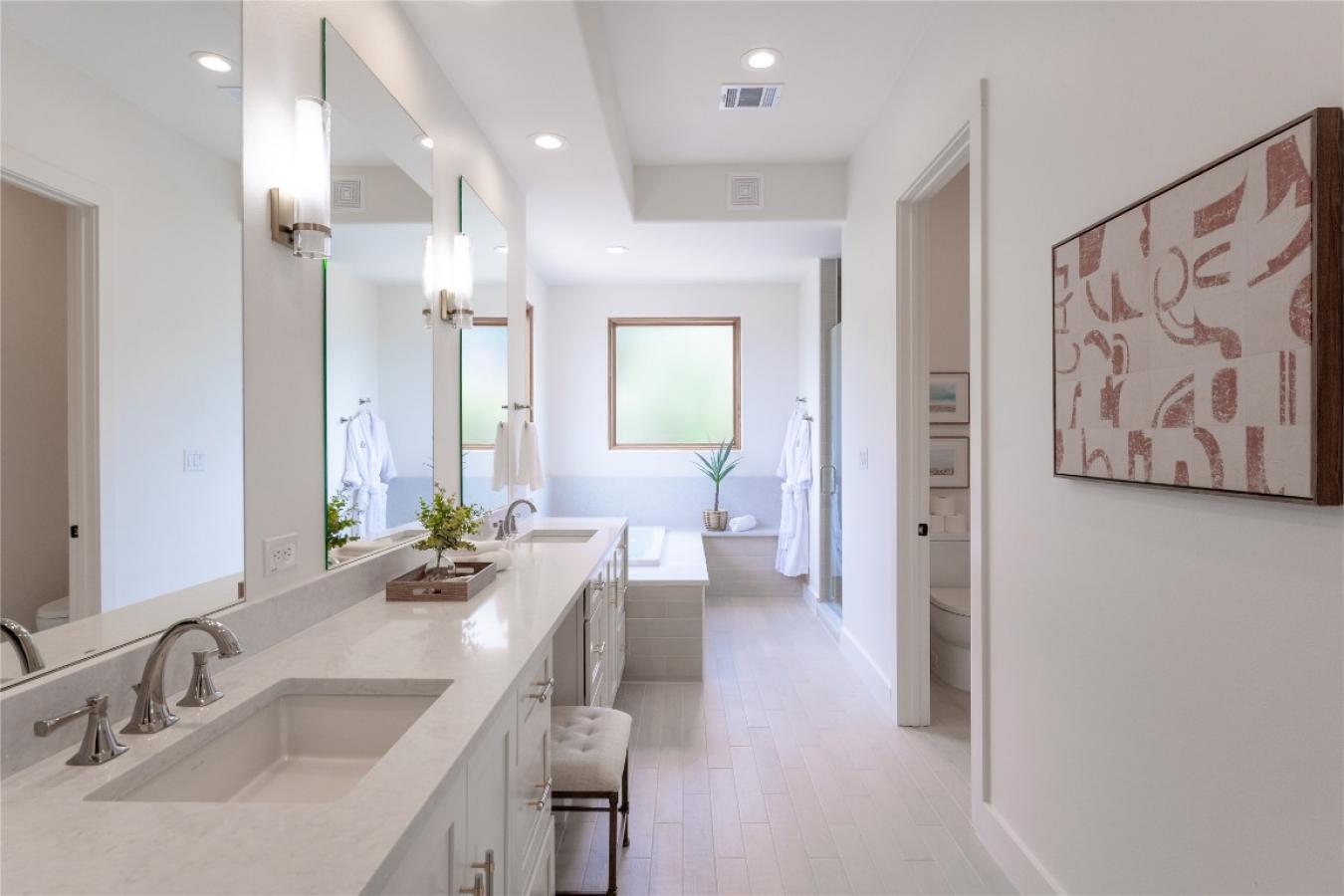 Lago Vista, Travis, 78645, United States, 4 Bedrooms Bedrooms, ,4 BathroomsBathrooms,Residential,For Sale,1905257
