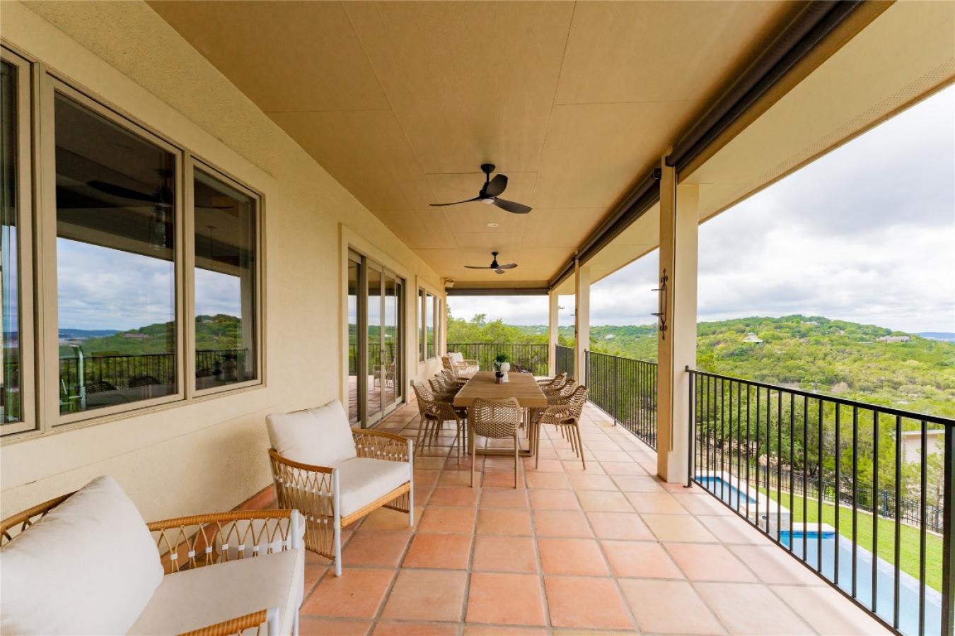 Lago Vista, Travis, 78645, United States, 4 Bedrooms Bedrooms, ,4 BathroomsBathrooms,Residential,For Sale,1905257