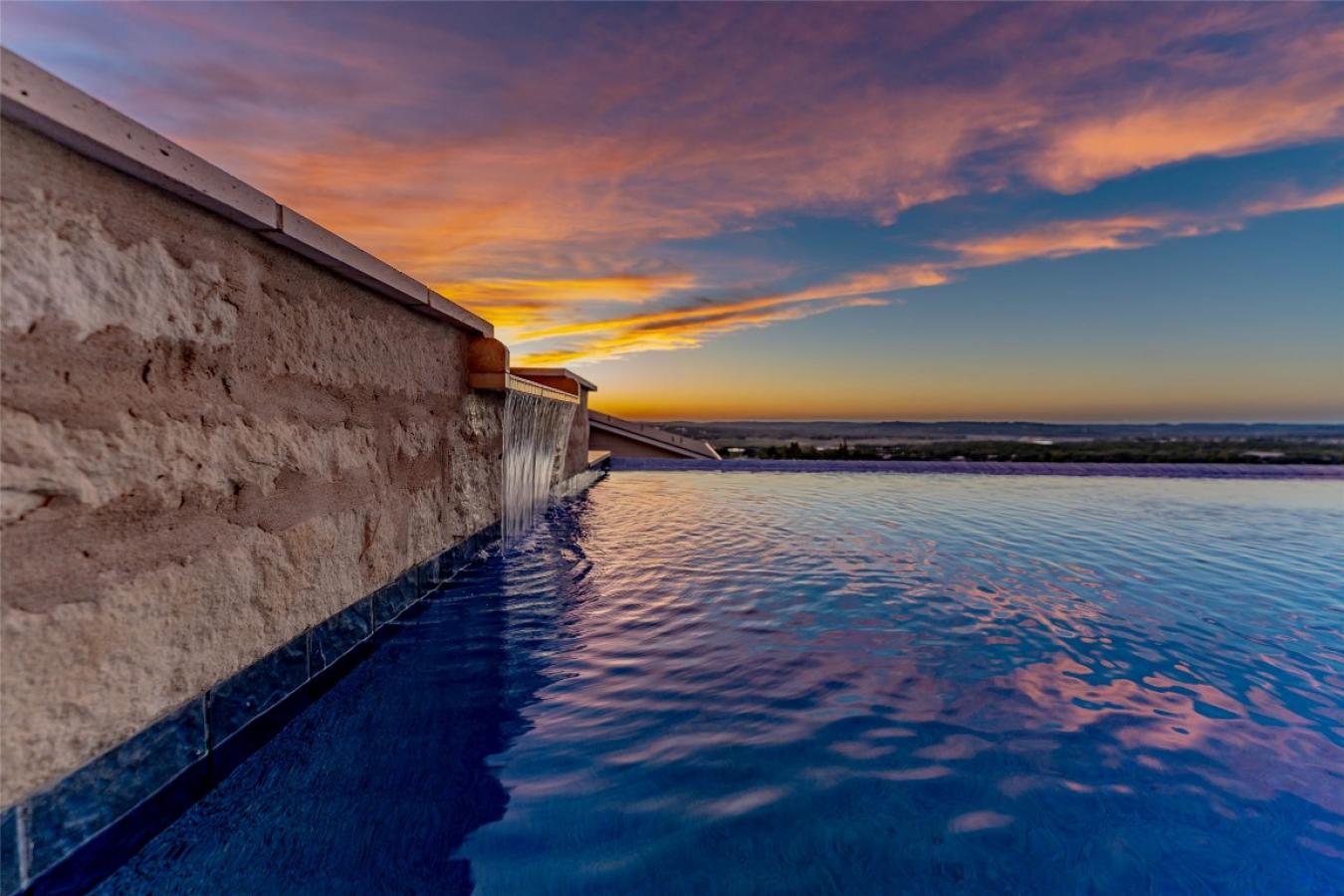 Lago Vista, Travis, 78645, United States, 4 Bedrooms Bedrooms, ,4 BathroomsBathrooms,Residential,For Sale,1905257