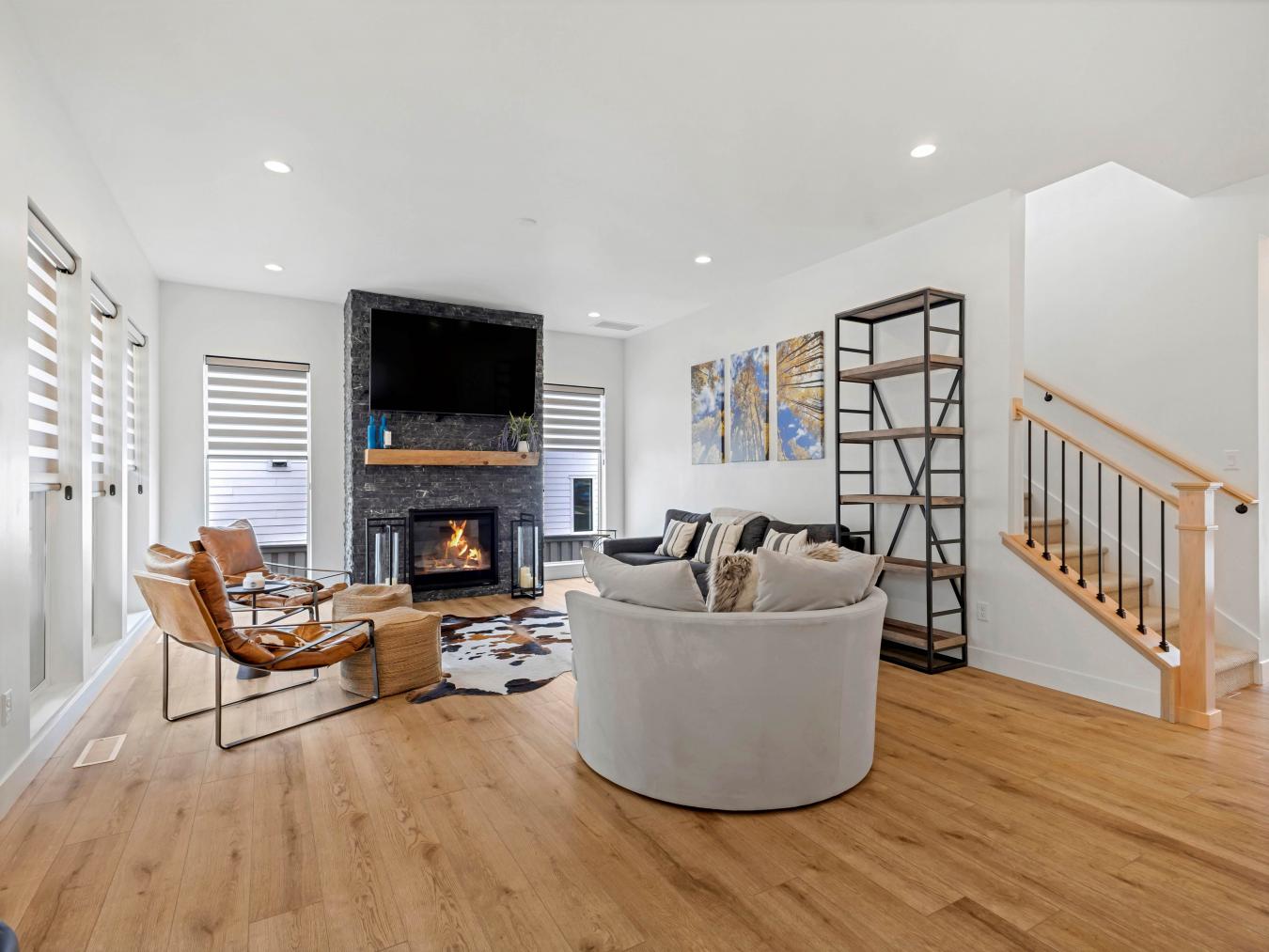Lehi, Utah, 84043, United States, 6 Bedrooms Bedrooms, ,4 BathroomsBathrooms,Residential,For Sale,1905256