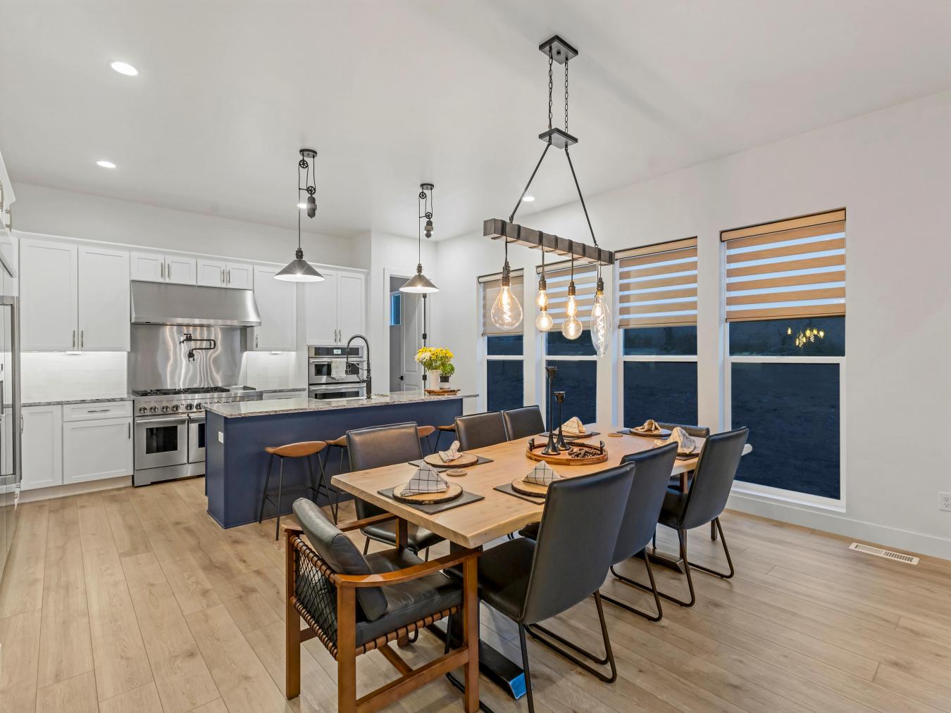 Lehi, Utah, 84043, United States, 6 Bedrooms Bedrooms, ,4 BathroomsBathrooms,Residential,For Sale,1905256