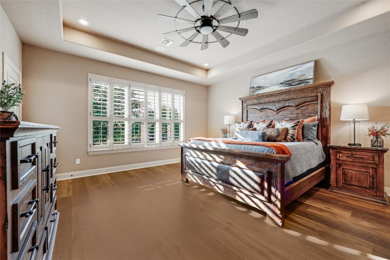 Marble Falls, Travis, 78654, United States, 4 Bedrooms Bedrooms, ,3 BathroomsBathrooms,Residential,For Sale,1905254