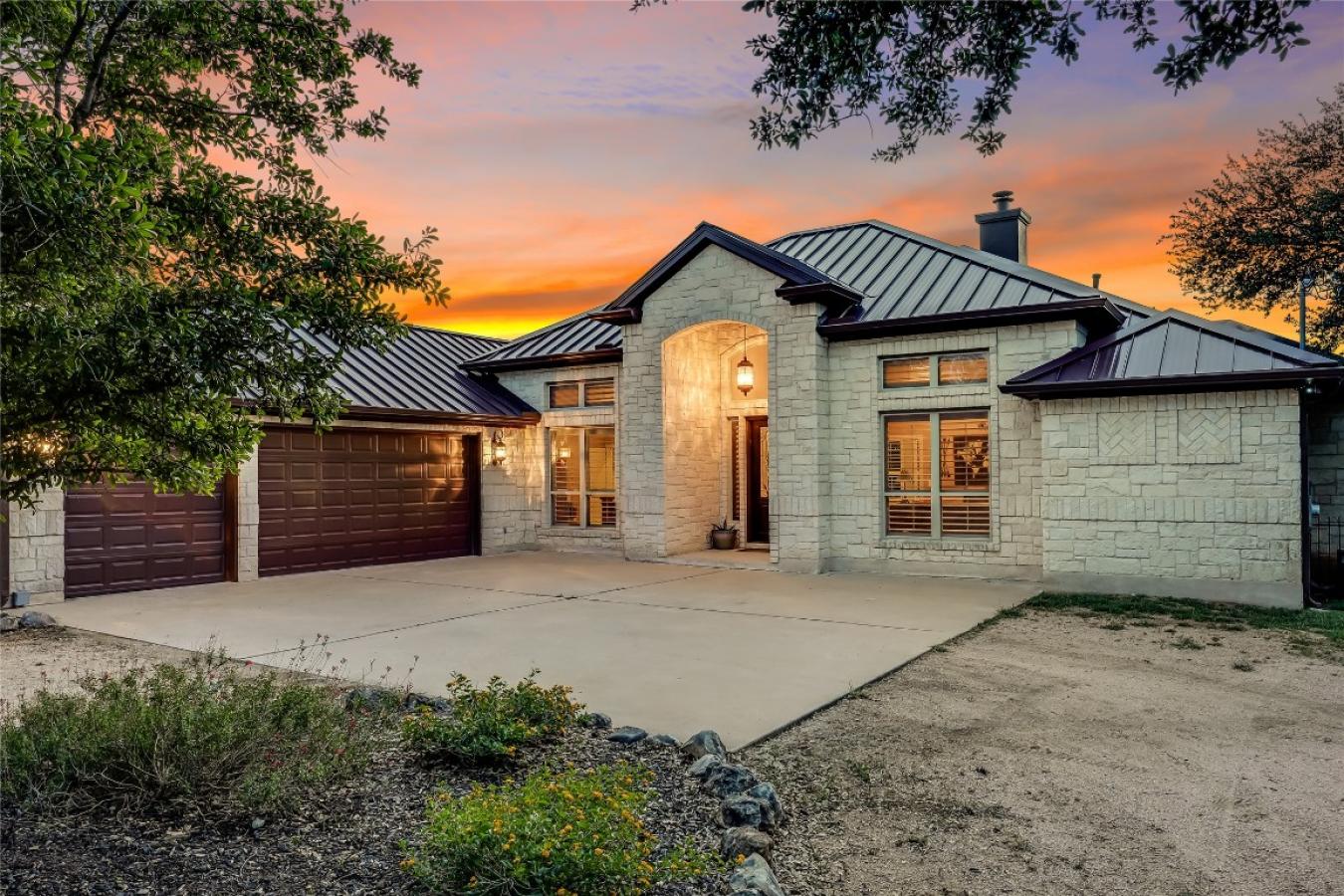 Marble Falls, Travis, 78654, United States, 4 Bedrooms Bedrooms, ,3 BathroomsBathrooms,Residential,For Sale,1905254