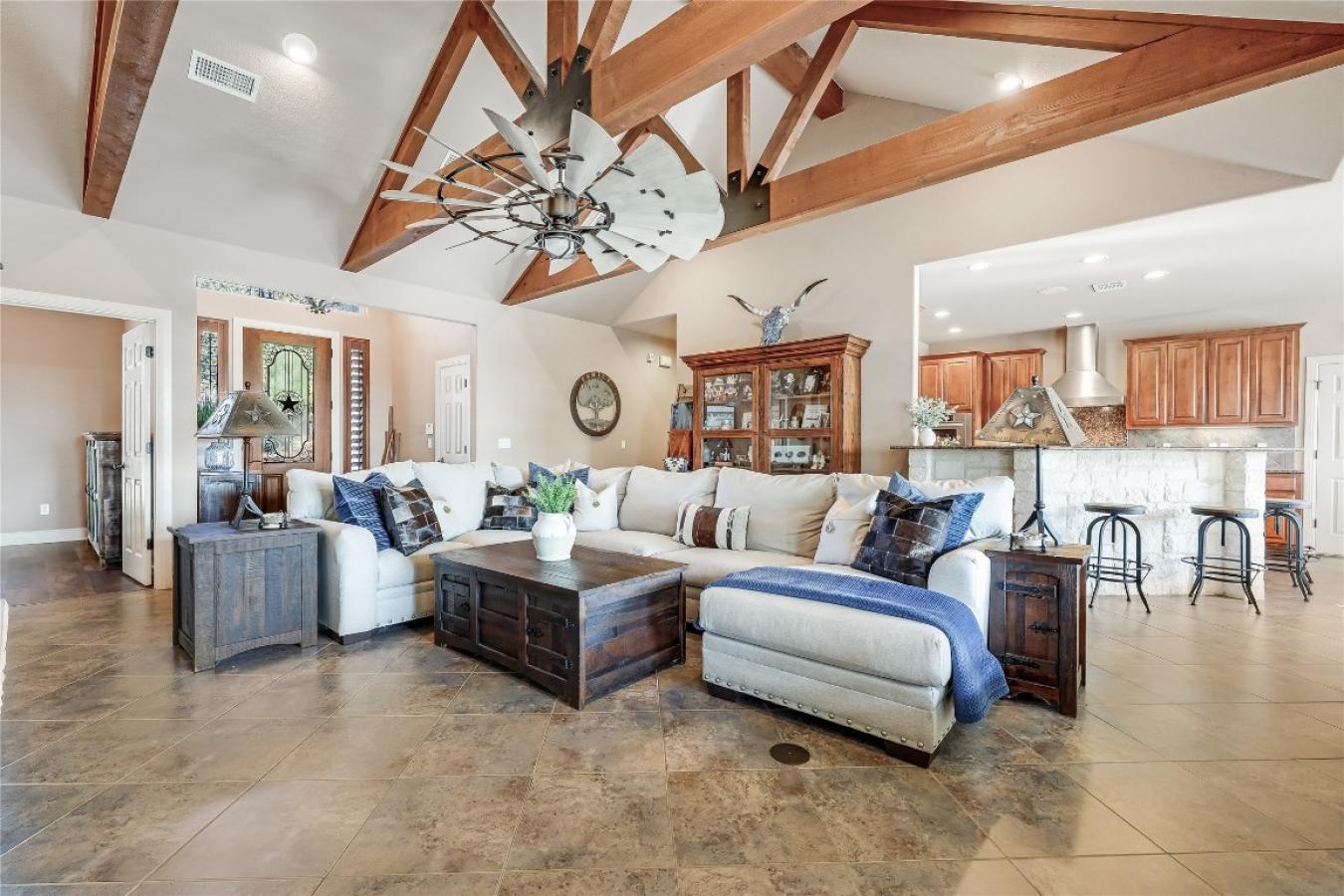 Marble Falls, Travis, 78654, United States, 4 Bedrooms Bedrooms, ,3 BathroomsBathrooms,Residential,For Sale,1905254