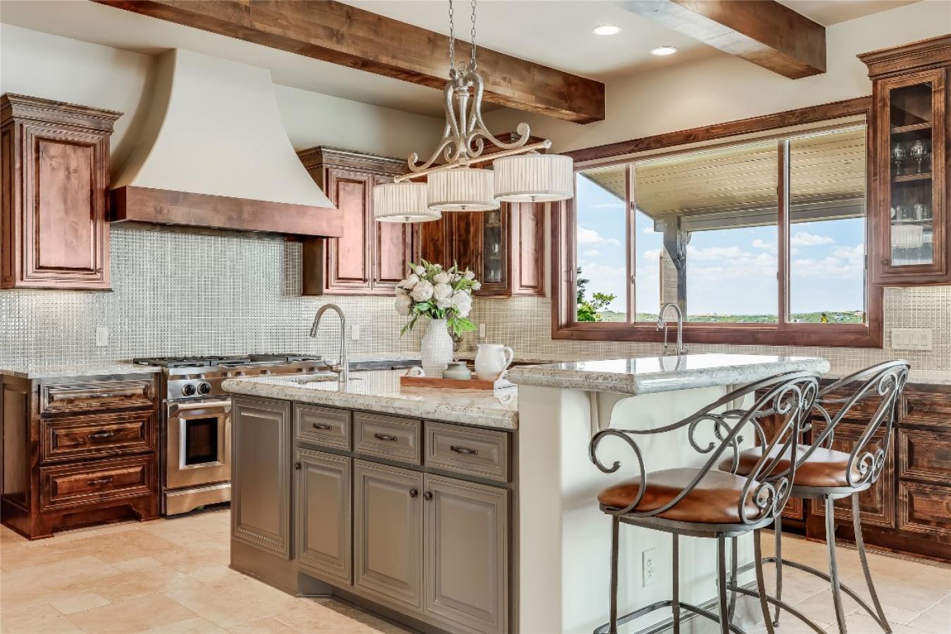 Lago Vista, Travis, 78645, United States, 5 Bedrooms Bedrooms, ,4 BathroomsBathrooms,Residential,For Sale,1905253