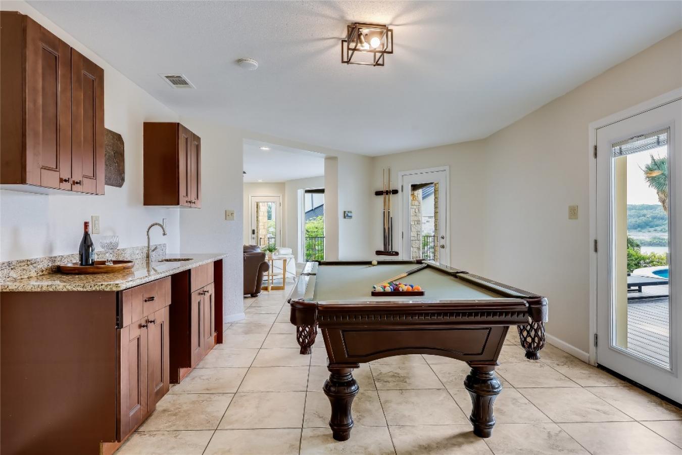Lago Vista, Travis, 78645, United States, 7 Bedrooms Bedrooms, ,5 BathroomsBathrooms,Residential,For Sale,1905251