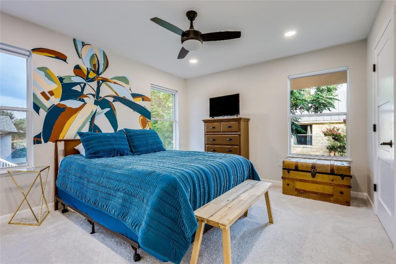 Lago Vista, Travis, 78645, United States, 7 Bedrooms Bedrooms, ,5 BathroomsBathrooms,Residential,For Sale,1905251