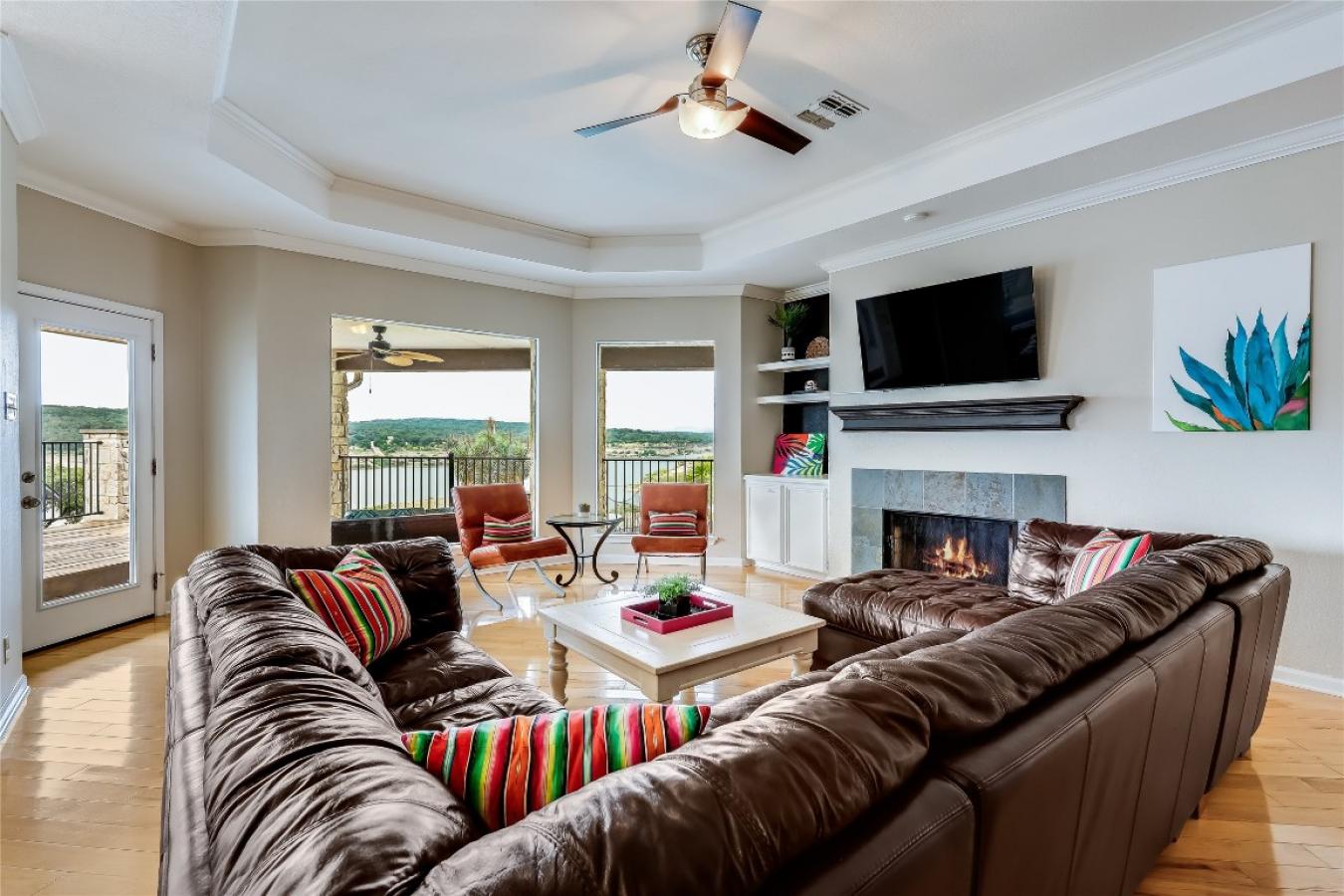 Lago Vista, Travis, 78645, United States, 7 Bedrooms Bedrooms, ,5 BathroomsBathrooms,Residential,For Sale,1905251