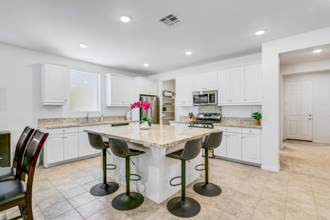 Indio, Riverside, 92201, United States, 3 Bedrooms Bedrooms, ,2 BathroomsBathrooms,Residential,For Sale,1905248