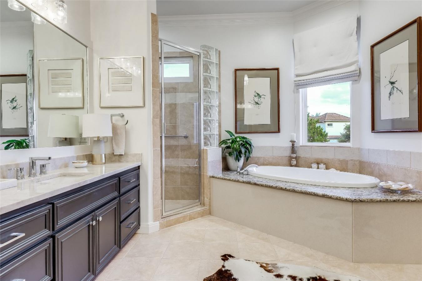 Lago Vista, Travis, 78645, United States, 4 Bedrooms Bedrooms, ,3 BathroomsBathrooms,Residential,For Sale,1905247