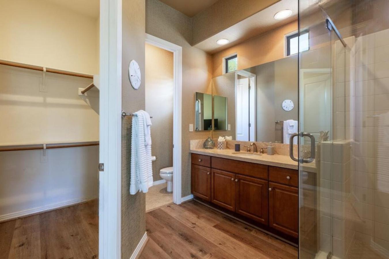 Indio, Riverside, 92201, United States, 4 Bedrooms Bedrooms, ,4 BathroomsBathrooms,Residential,For Sale,1905246