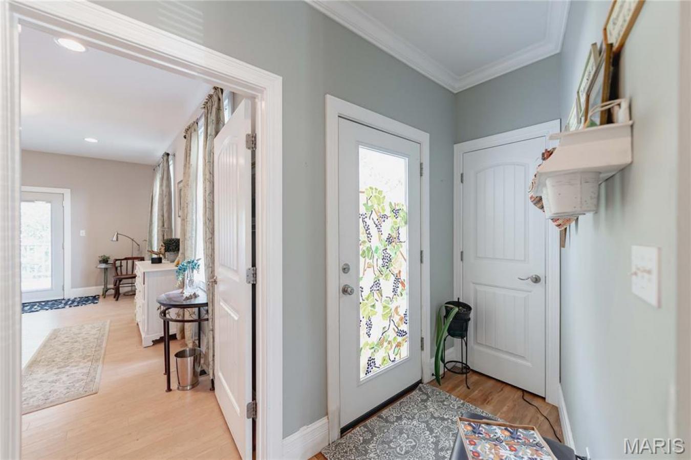St Louis, St. Louis, 63122, United States, 5 Bedrooms Bedrooms, ,4 BathroomsBathrooms,Residential,For Sale,1905244