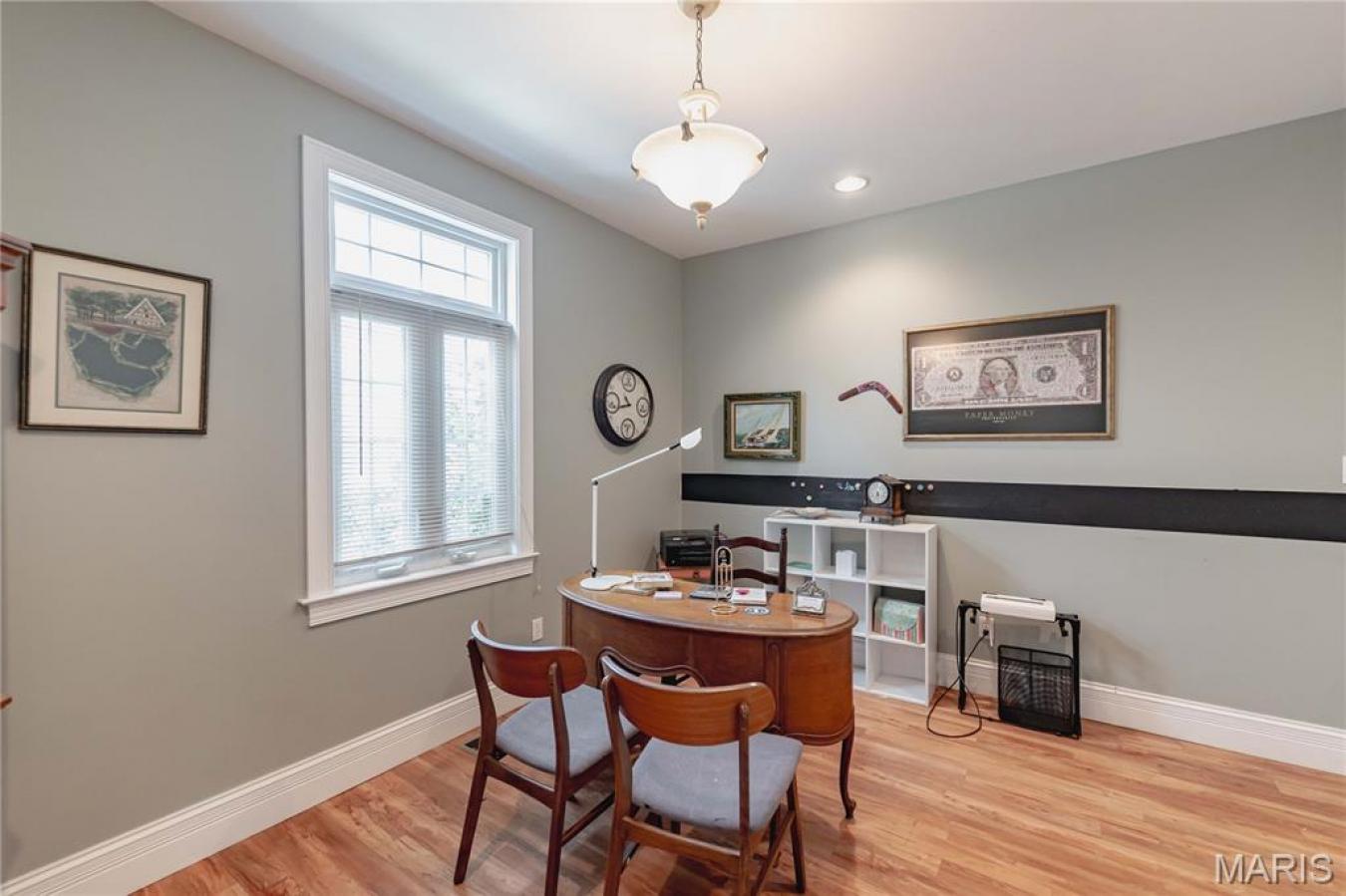 St Louis, St. Louis, 63122, United States, 5 Bedrooms Bedrooms, ,4 BathroomsBathrooms,Residential,For Sale,1905244