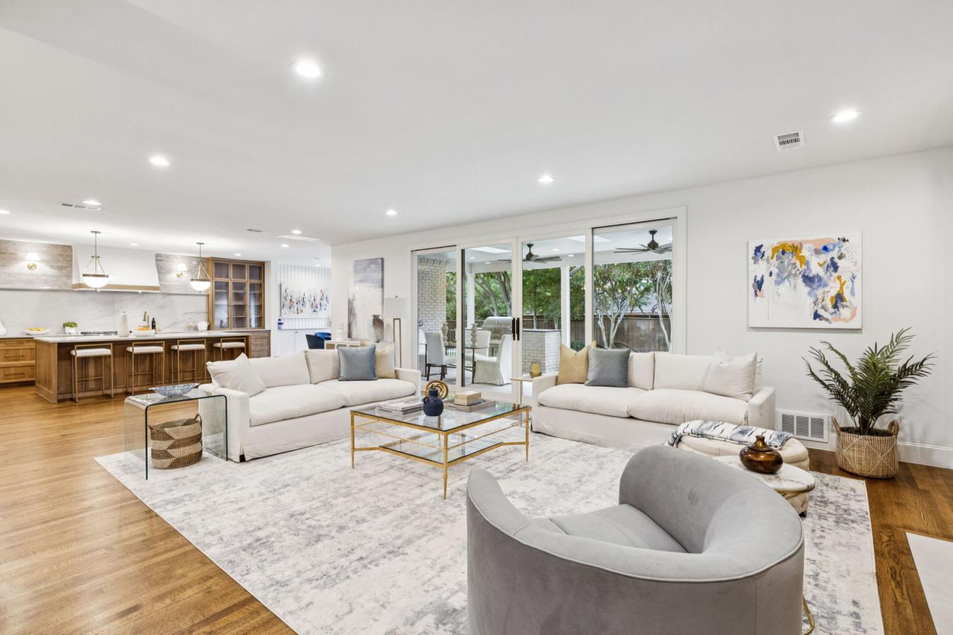Dallas, Dallas, 75229, United States, 6 Bedrooms Bedrooms, ,4 BathroomsBathrooms,Residential,For Sale,1905241