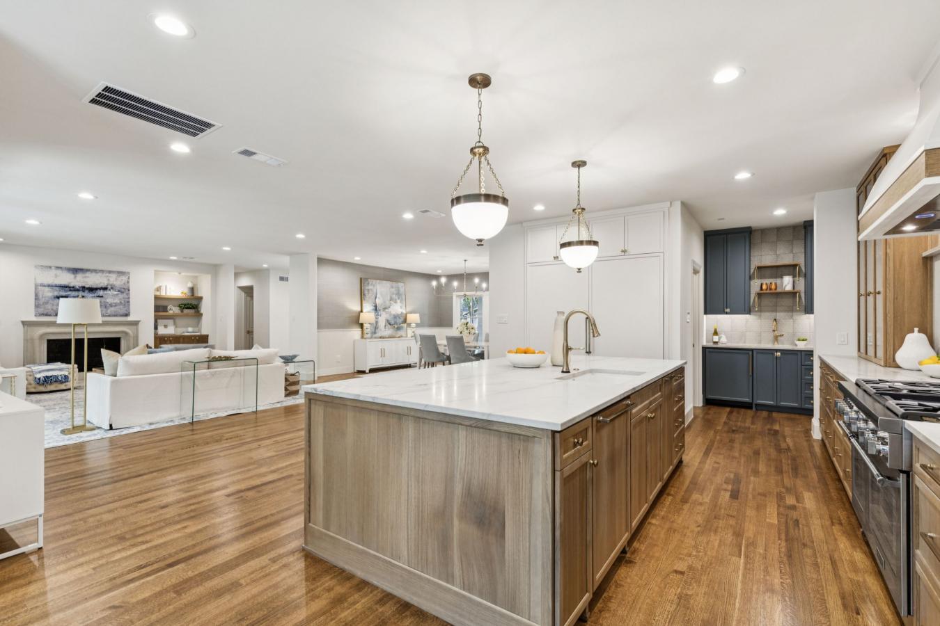 Dallas, Dallas, 75229, United States, 6 Bedrooms Bedrooms, ,4 BathroomsBathrooms,Residential,For Sale,1905241