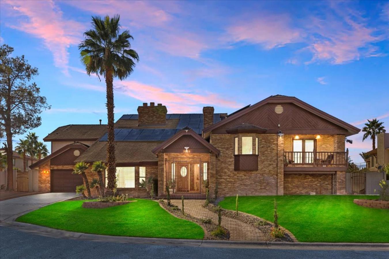 Las Vegas, Clark, 89121, United States, 5 Bedrooms Bedrooms, ,4 BathroomsBathrooms,Residential,For Sale,1934140