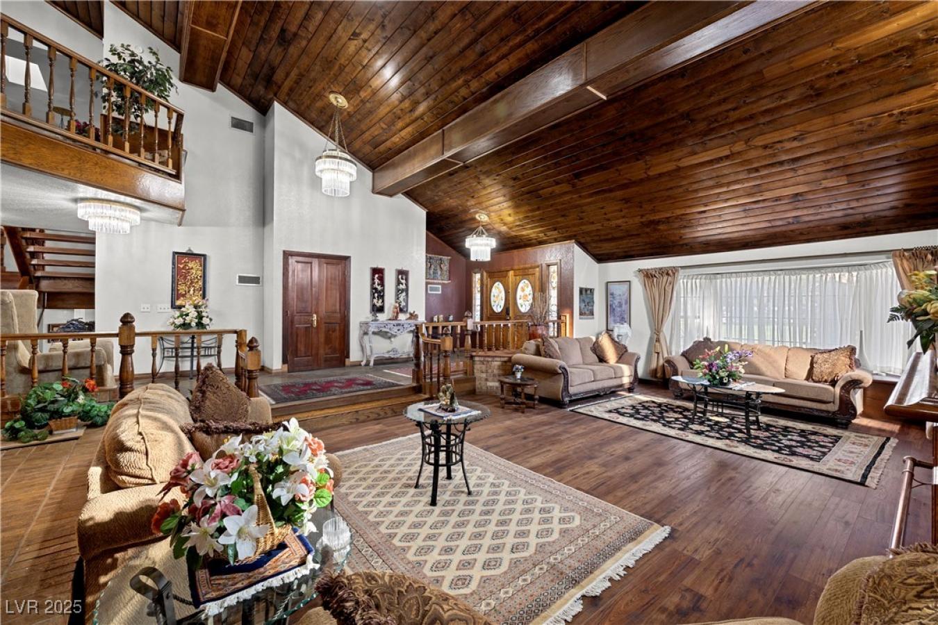 Las Vegas, Clark, 89121, United States, 5 Bedrooms Bedrooms, ,4 BathroomsBathrooms,Residential,For Sale,1934140