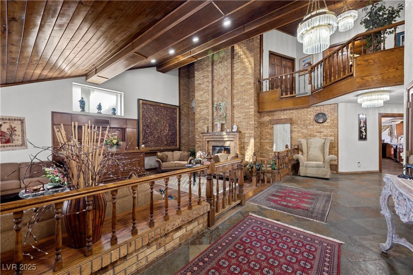 Las Vegas, Clark, 89121, United States, 5 Bedrooms Bedrooms, ,4 BathroomsBathrooms,Residential,For Sale,1934140