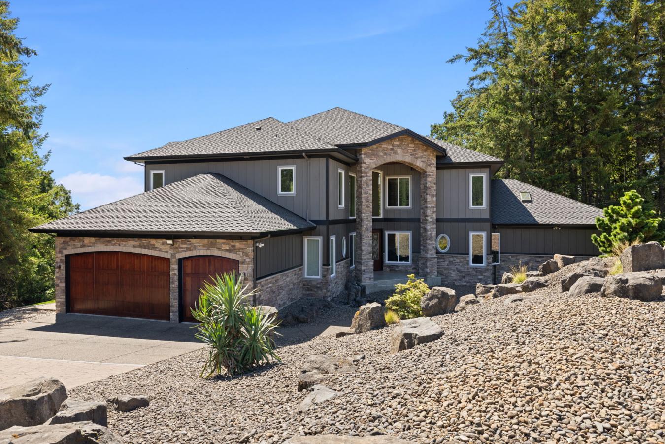 Newberg, Yamhill, 97132, United States, 5 Bedrooms Bedrooms, ,4 BathroomsBathrooms,Residential,For Sale,1905238