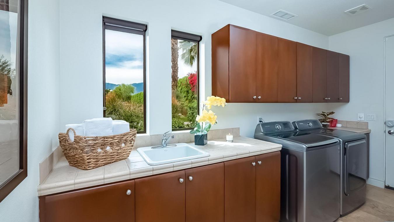 Rancho Mirage, Riverside, 92270, United States, 3 Bedrooms Bedrooms, ,3 BathroomsBathrooms,Residential,For Sale,1905237