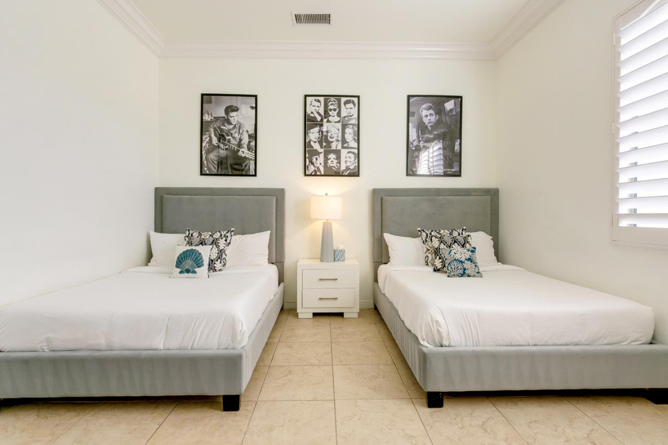 Indio, Riverside, 92201, United States, 7 Bedrooms Bedrooms, ,4 BathroomsBathrooms,Residential,For Sale,1905236