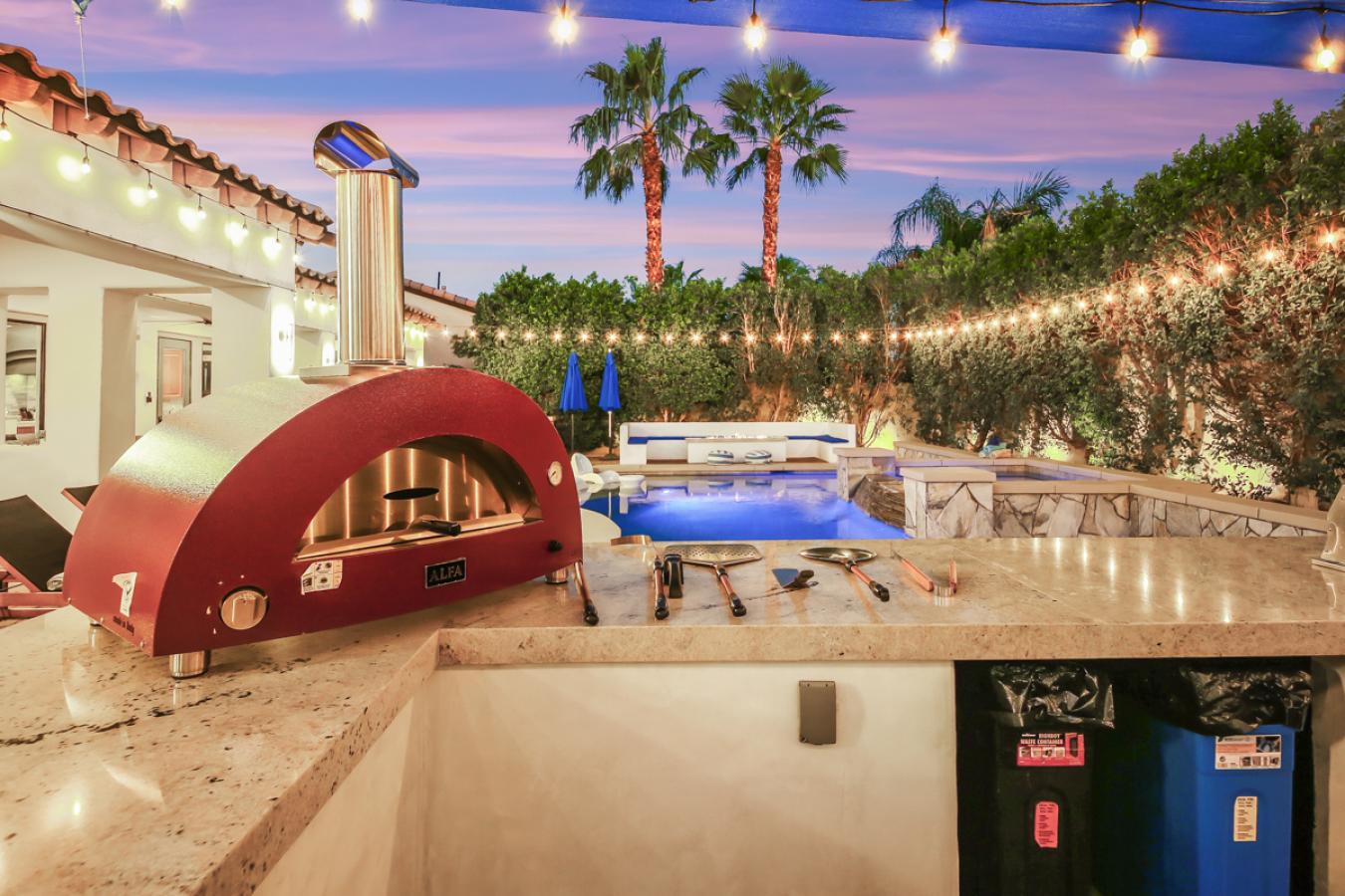 Indio, Riverside, 92201, United States, 6 Bedrooms Bedrooms, ,5 BathroomsBathrooms,Residential,For Sale,1905234