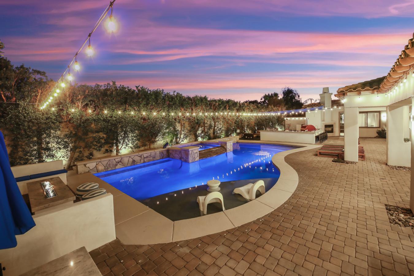 Indio, Riverside, 92201, United States, 6 Bedrooms Bedrooms, ,5 BathroomsBathrooms,Residential,For Sale,1905234