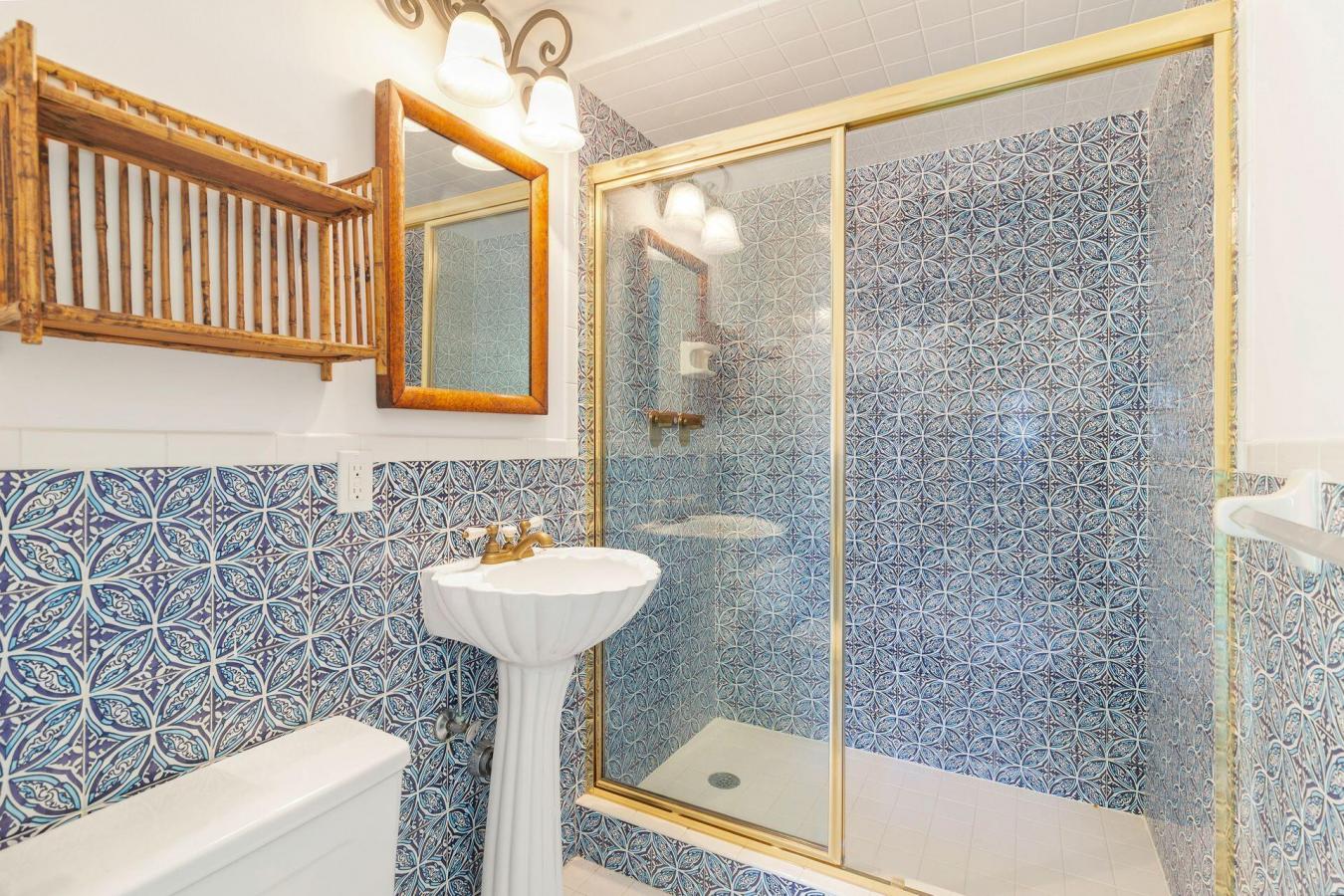 Palm Beach, Florida, 33480, United States, 5 Bedrooms Bedrooms, ,5 BathroomsBathrooms,Residential,For Sale,1905232