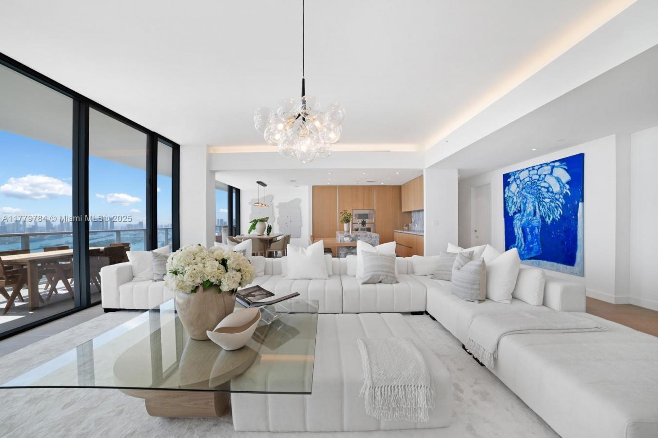 Miami Beach, Florida, 33139, United States, 3 Bedrooms Bedrooms, ,3 BathroomsBathrooms,Residential,For Sale,1905440