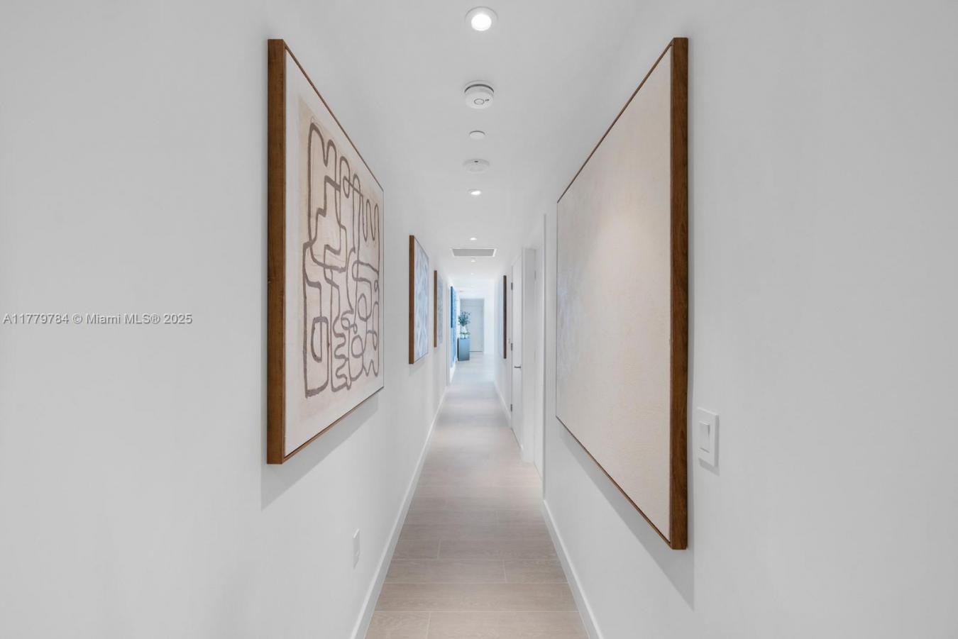 Miami Beach, Florida, 33139, United States, 3 Bedrooms Bedrooms, ,3 BathroomsBathrooms,Residential,For Sale,1905440