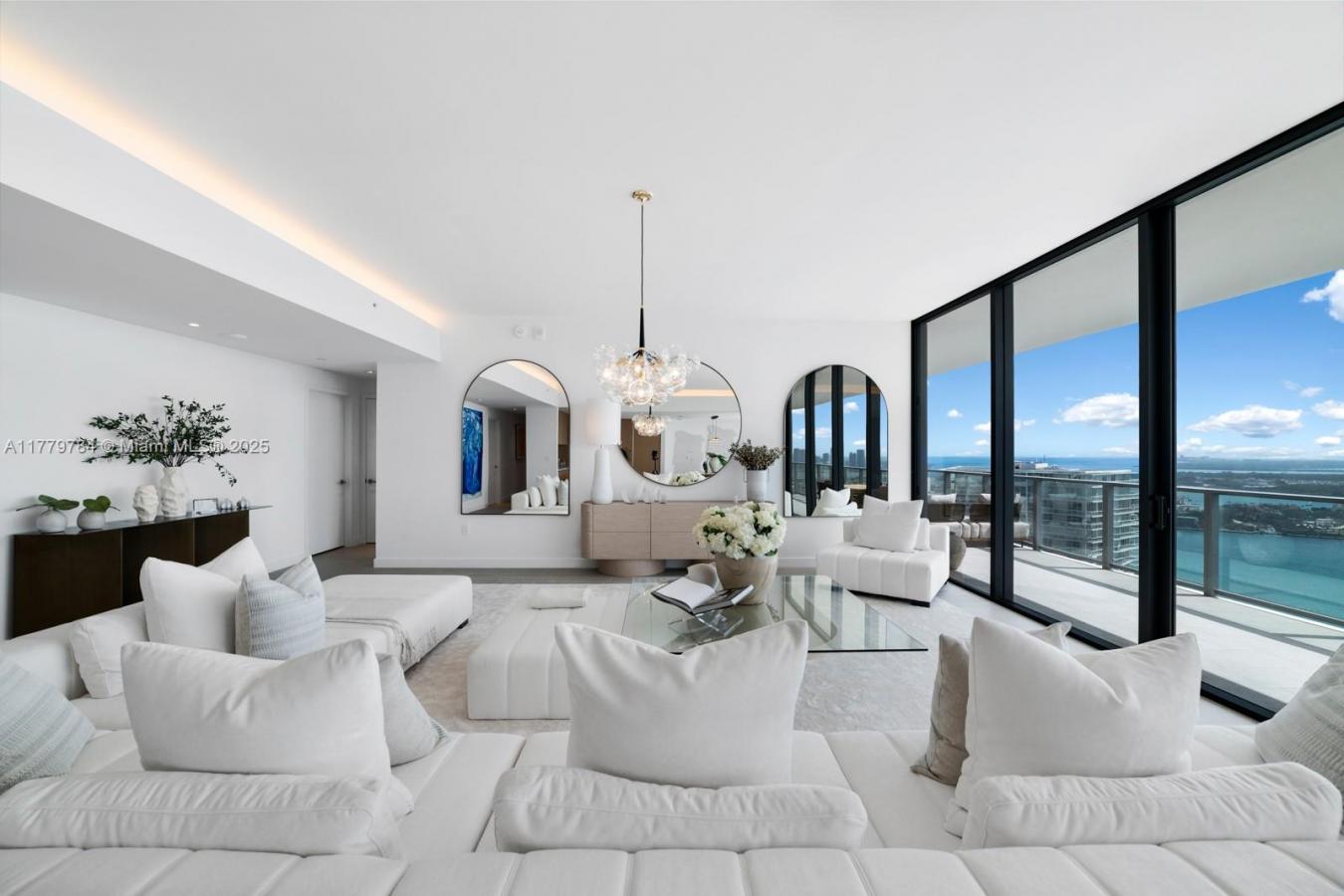 Miami Beach, Florida, 33139, United States, 3 Bedrooms Bedrooms, ,3 BathroomsBathrooms,Residential,For Sale,1905440